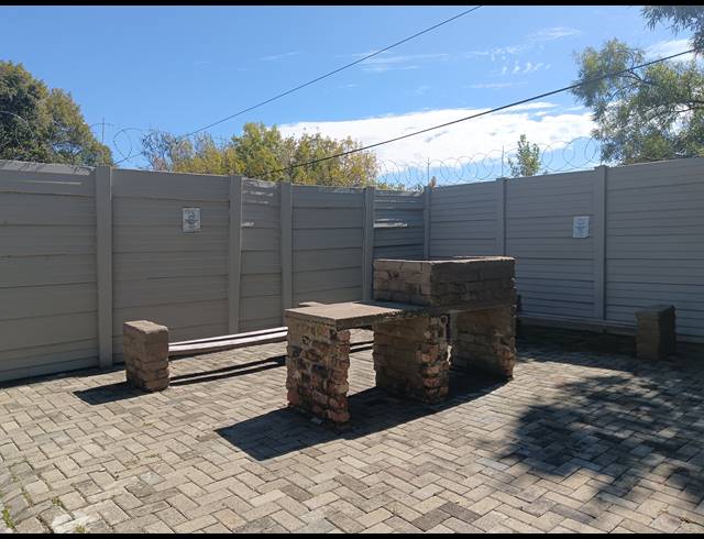 8 BEDROOM HOUSE FOR SALE IN BRANDWAG